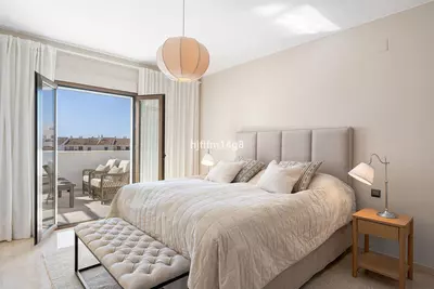 Middle Floor Apartment in Nueva Andalucía