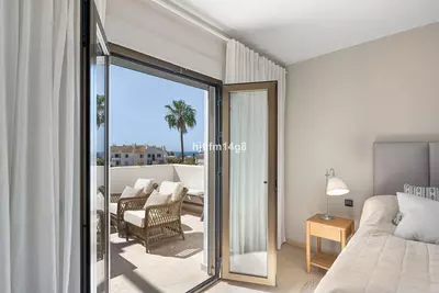 Middle Floor Apartment in Nueva Andalucía