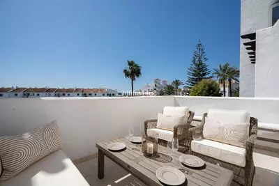 Middle Floor Apartment in Nueva Andalucía