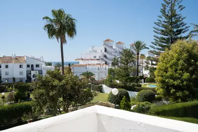 Middle Floor Apartment in Nueva Andalucía