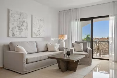 Middle Floor Apartment in Nueva Andalucía