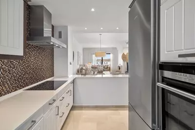 Middle Floor Apartment in Nueva Andalucía