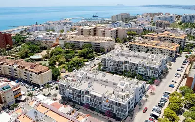 Middle Floor Apartment in Estepona