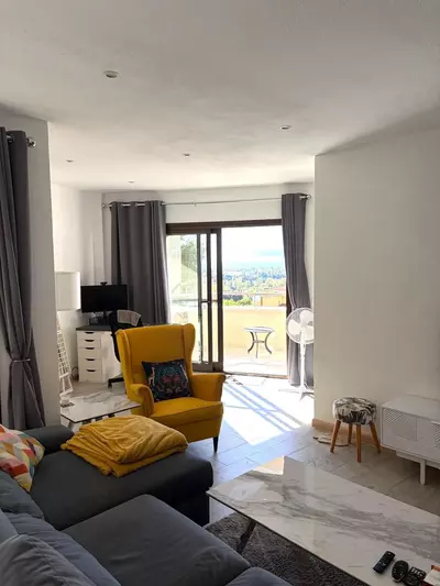 Middle Floor Apartment in Estepona