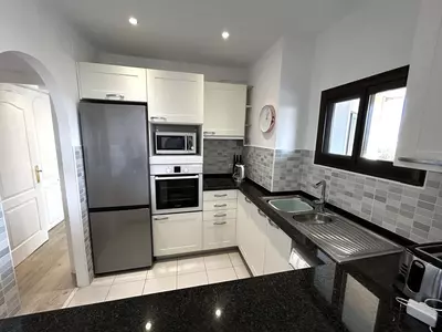 Middle Floor Apartment in Estepona