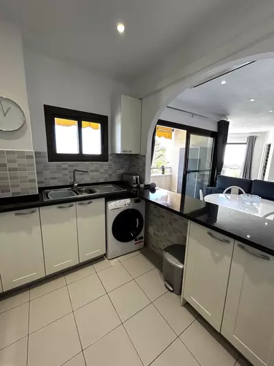 Middle Floor Apartment in Estepona