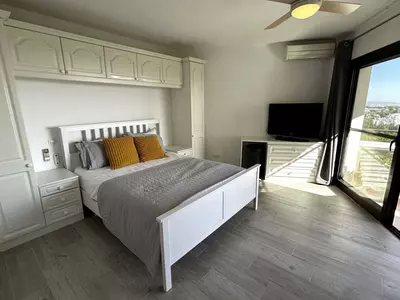 Middle Floor Apartment in Estepona