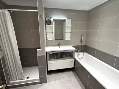Middle Floor Apartment in Estepona