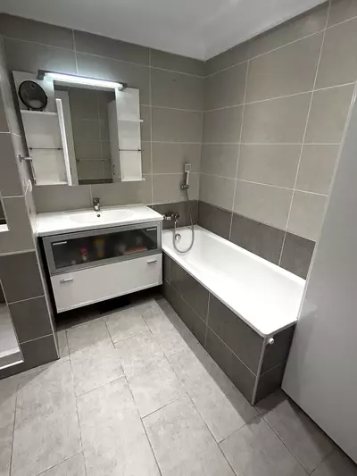 Middle Floor Apartment in Estepona