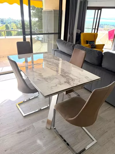Middle Floor Apartment in Estepona