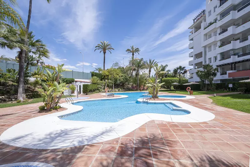 Middle Floor Apartment in Puerto Banús