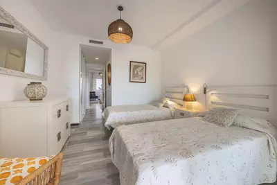Middle Floor Apartment in Puerto Banús