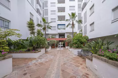 Middle Floor Apartment in Puerto Banús