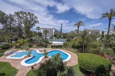 Middle Floor Apartment in Puerto Banús