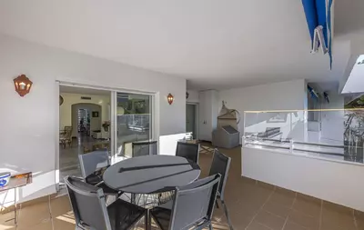 Middle Floor Apartment in Puerto Banús