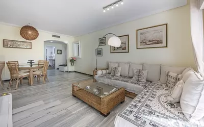 Middle Floor Apartment in Puerto Banús