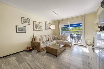 Middle Floor Apartment in Puerto Banús