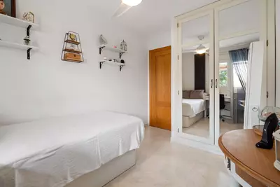 Middle Floor Apartment in Estepona