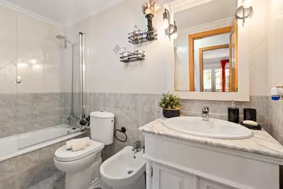 Middle Floor Apartment in Estepona