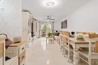 Middle Floor Apartment in Estepona