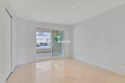 Middle Floor Apartment in Marbella