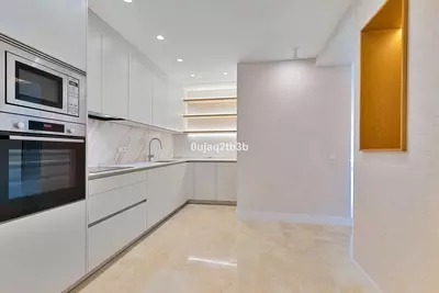 Middle Floor Apartment in Marbella