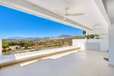 Middle Floor Apartment in Marbella