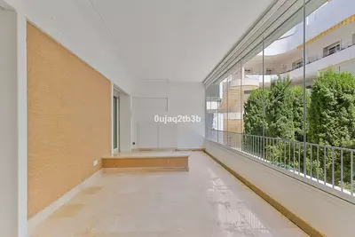 Middle Floor Apartment in Marbella