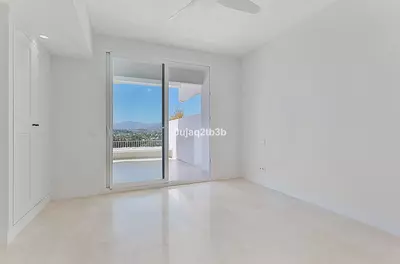 Middle Floor Apartment in Marbella