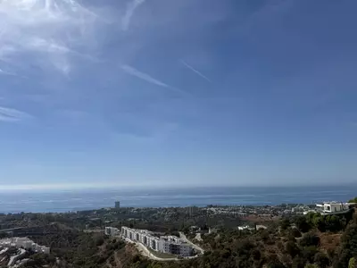 Middle Floor Apartment in Marbella