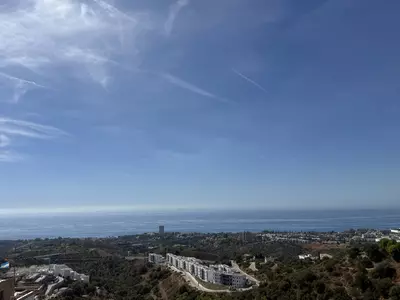 Middle Floor Apartment in Marbella