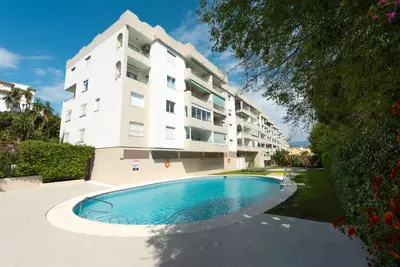 Middle Floor Apartment in Nueva Andalucía