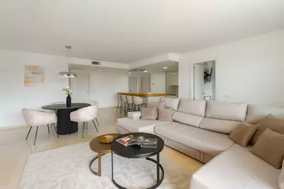 Middle Floor Apartment in Nueva Andalucía