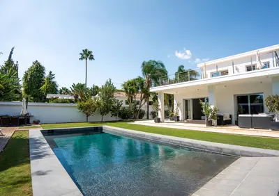 Detached Villa in Nueva Andalucía