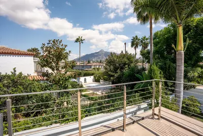 Detached Villa in Nueva Andalucía