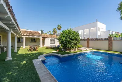 Detached Villa in San Pedro de Alcántara