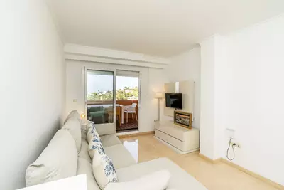 Middle Floor Apartment in Elviria