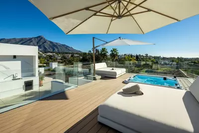 Detached Villa in Nueva Andalucía