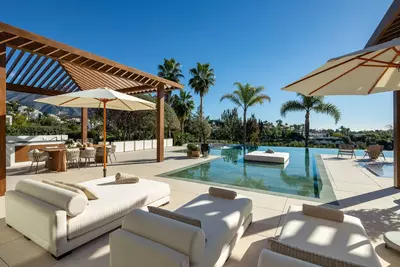 Detached Villa in Nueva Andalucía