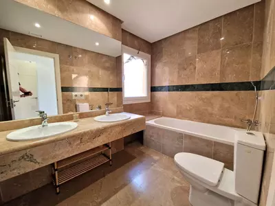 Middle Floor Apartment in Marbella