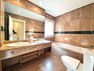 Middle Floor Apartment in Marbella