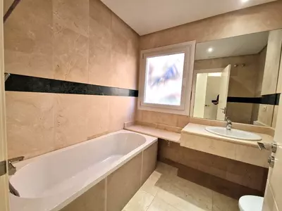 Middle Floor Apartment in Marbella