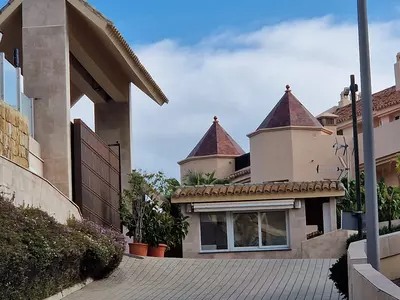 Middle Floor Apartment in Marbella
