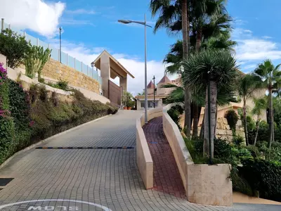 Middle Floor Apartment in Marbella