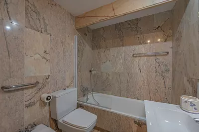Middle Floor Apartment in Estepona