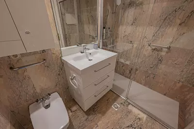 Middle Floor Apartment in Estepona