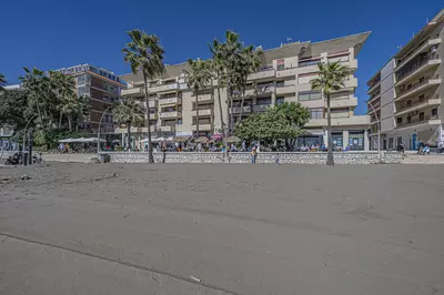 Middle Floor Apartment in Estepona