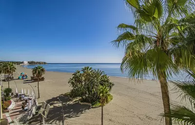 Middle Floor Apartment in Estepona