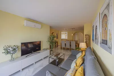 Middle Floor Apartment in Estepona