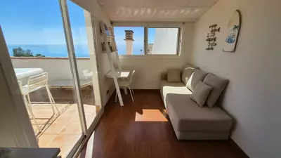 Middle Floor Apartment in Estepona